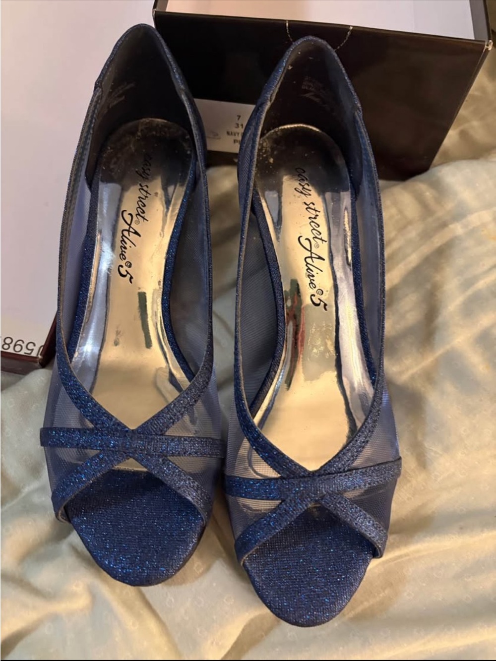 Blue Glitter Peep-Toe Heels sz 7
New never worn
